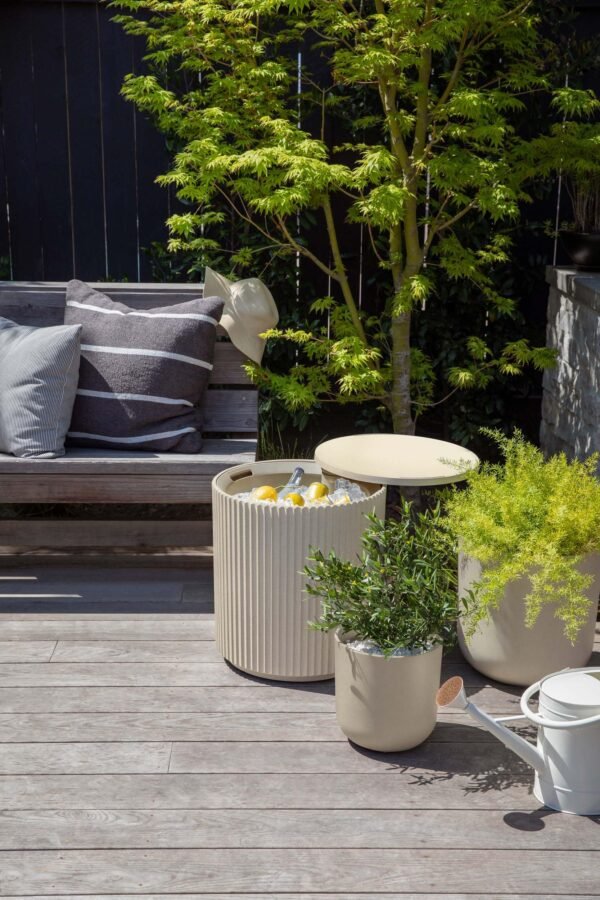 Outdoor Cooler Side Table - 2 in 1 - Image 4